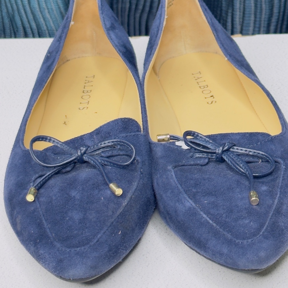 Talbots Blue Genuine Suede Women’s Pointed Flats.